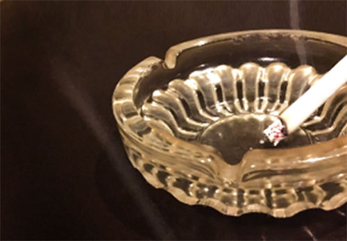 たばこのニオイ対策に